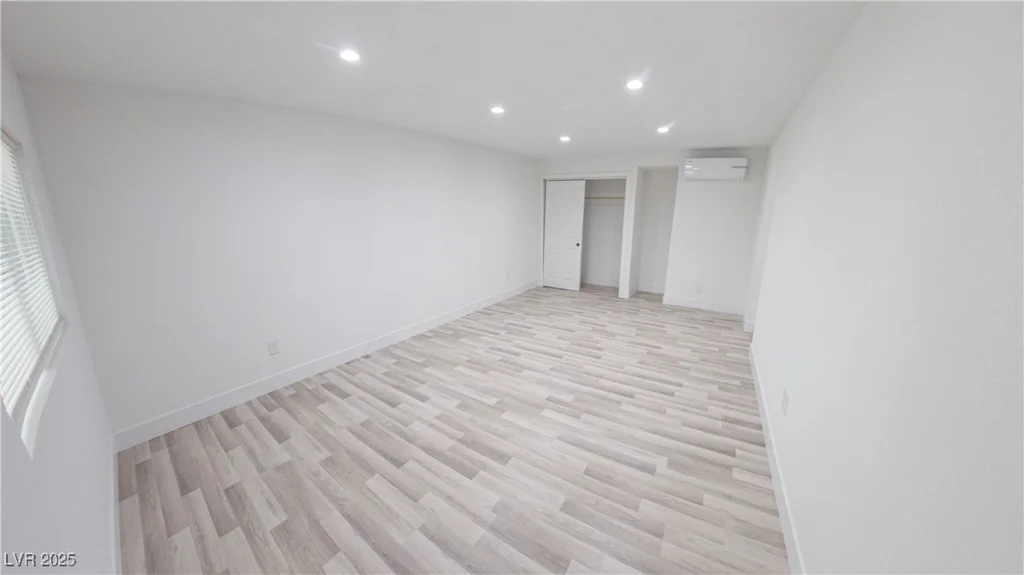 2135 Sombrero, Las Vegas, NV 89169