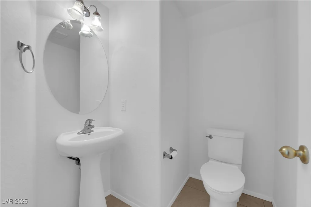 5960 Addy, North Las Vegas, NV 89081