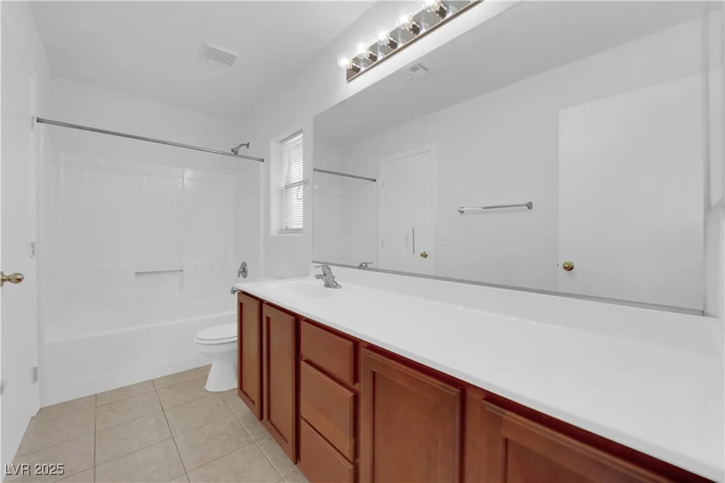 5960 Addy, North Las Vegas, NV 89081