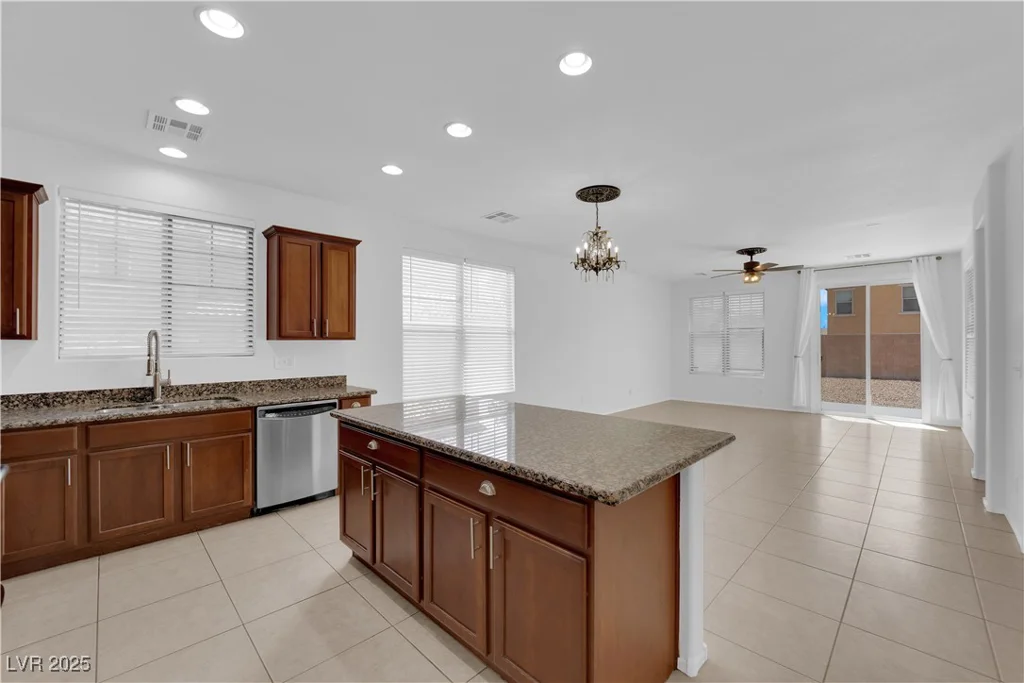 5960 Addy, North Las Vegas, NV 89081