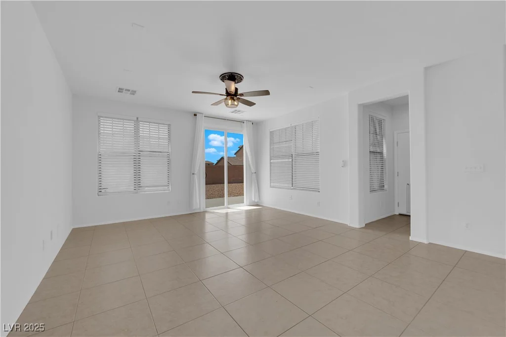 5960 Addy, North Las Vegas, NV 89081