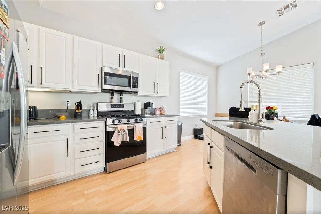 7047 Sombra, Las Vegas, NV 89113