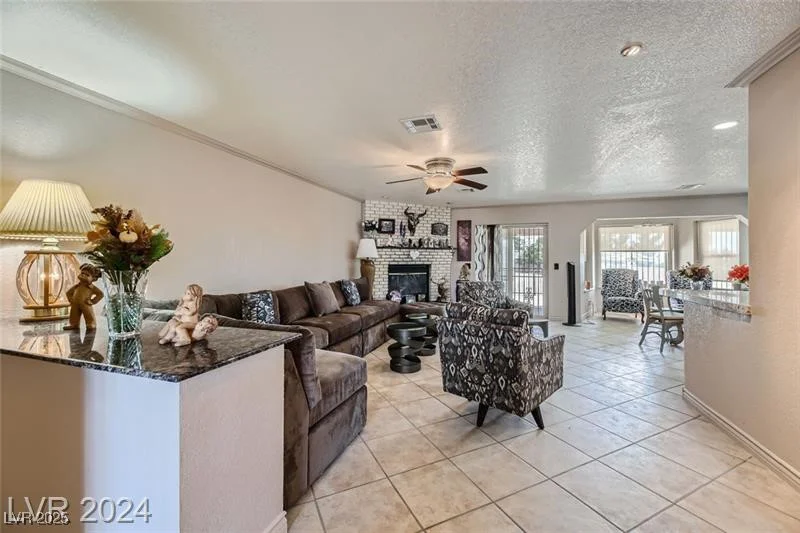 5202 Willis, North Las Vegas, NV 89031