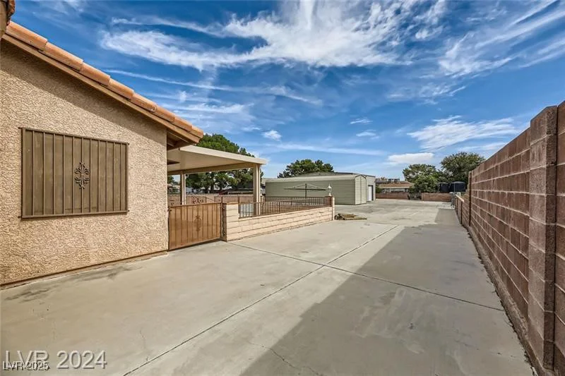 5202 Willis, North Las Vegas, NV 89031