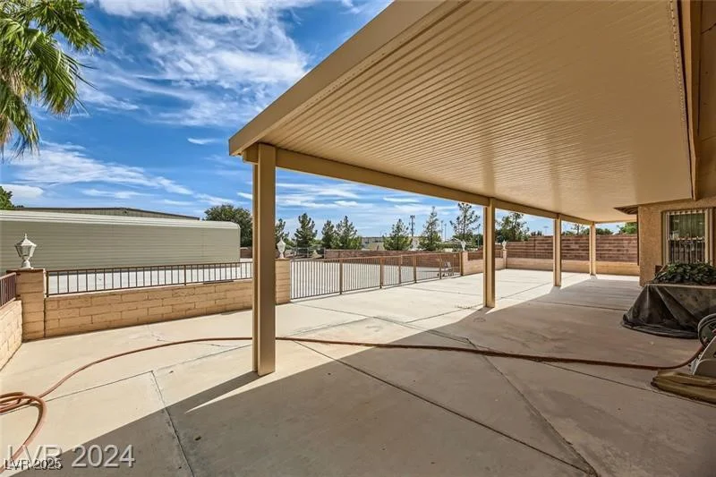 5202 Willis, North Las Vegas, NV 89031