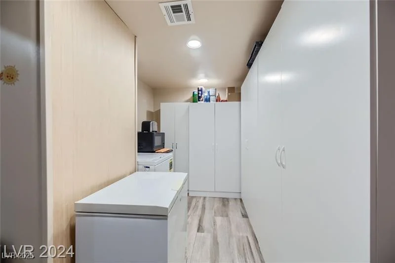 5202 Willis, North Las Vegas, NV 89031