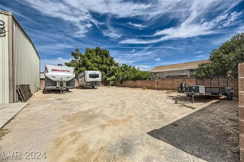 5202 Willis, North Las Vegas, NV 89031
