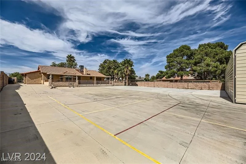 5202 Willis, North Las Vegas, NV 89031