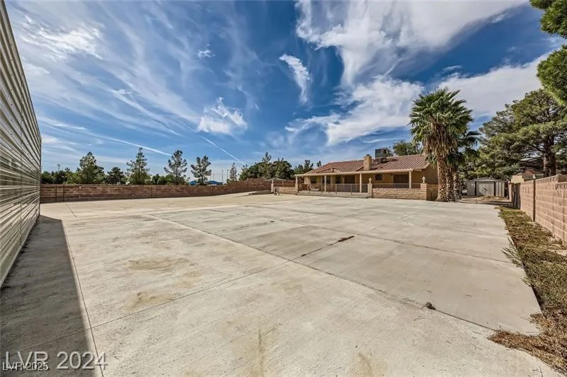 5202 Willis, North Las Vegas, NV 89031