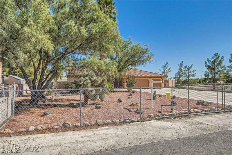 5202 Willis, North Las Vegas, NV 89031