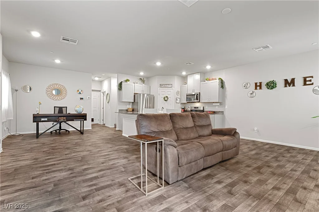 4650 Ridgeley, North Las Vegas, NV 89084