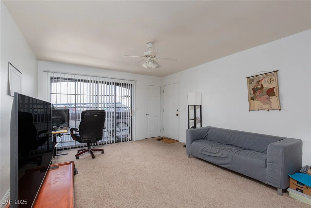 5114 Jones, Las Vegas, NV 89118