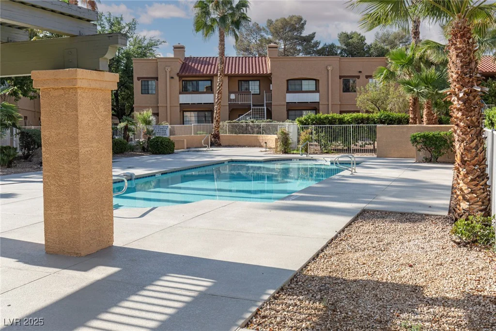 5114 Jones, Las Vegas, NV 89118