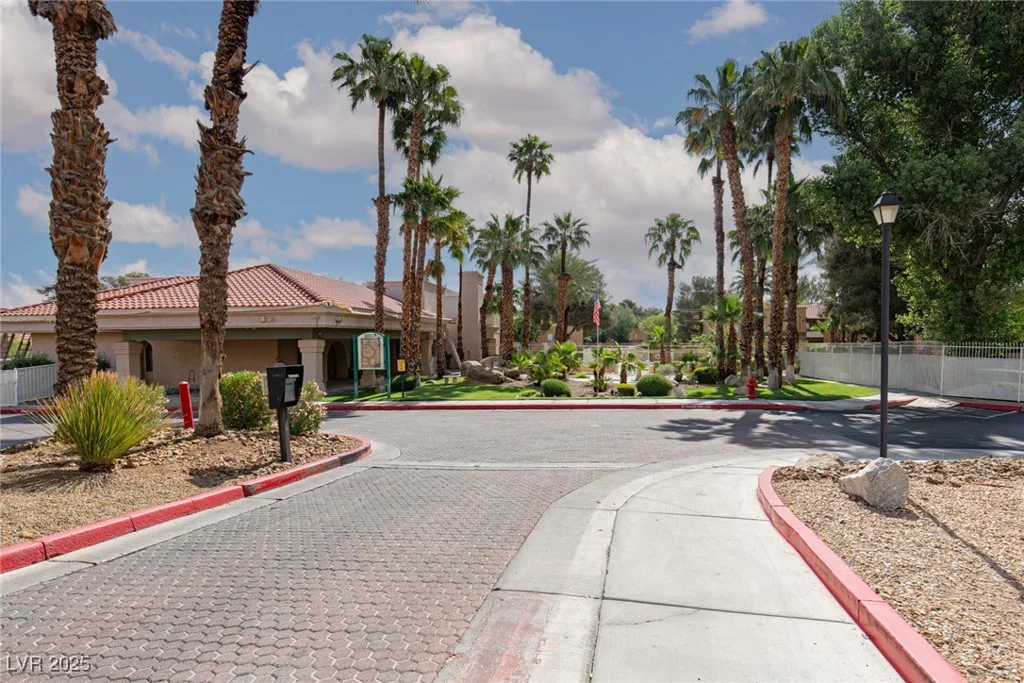 5114 Jones, Las Vegas, NV 89118