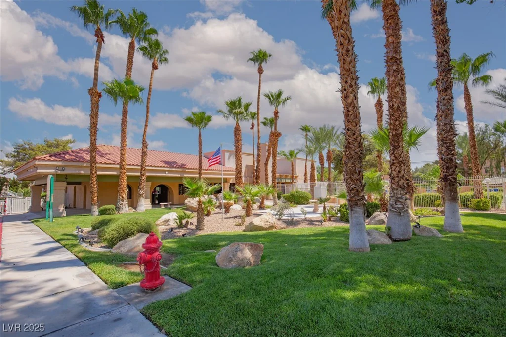 5114 Jones, Las Vegas, NV 89118