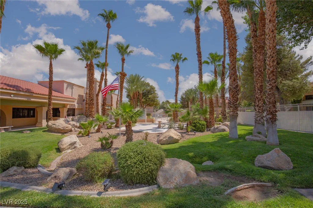 5114 Jones, Las Vegas, NV 89118