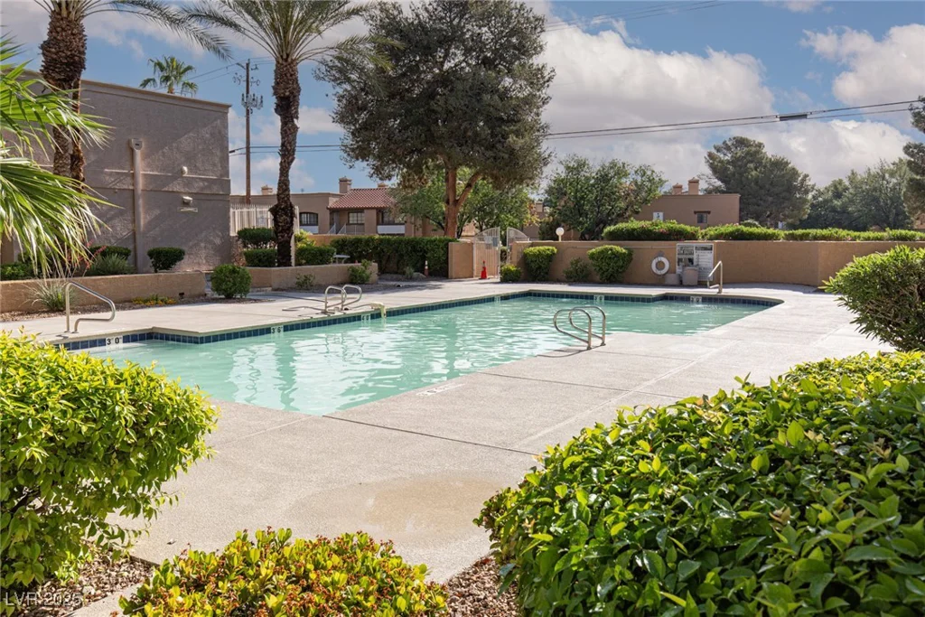 5114 Jones, Las Vegas, NV 89118