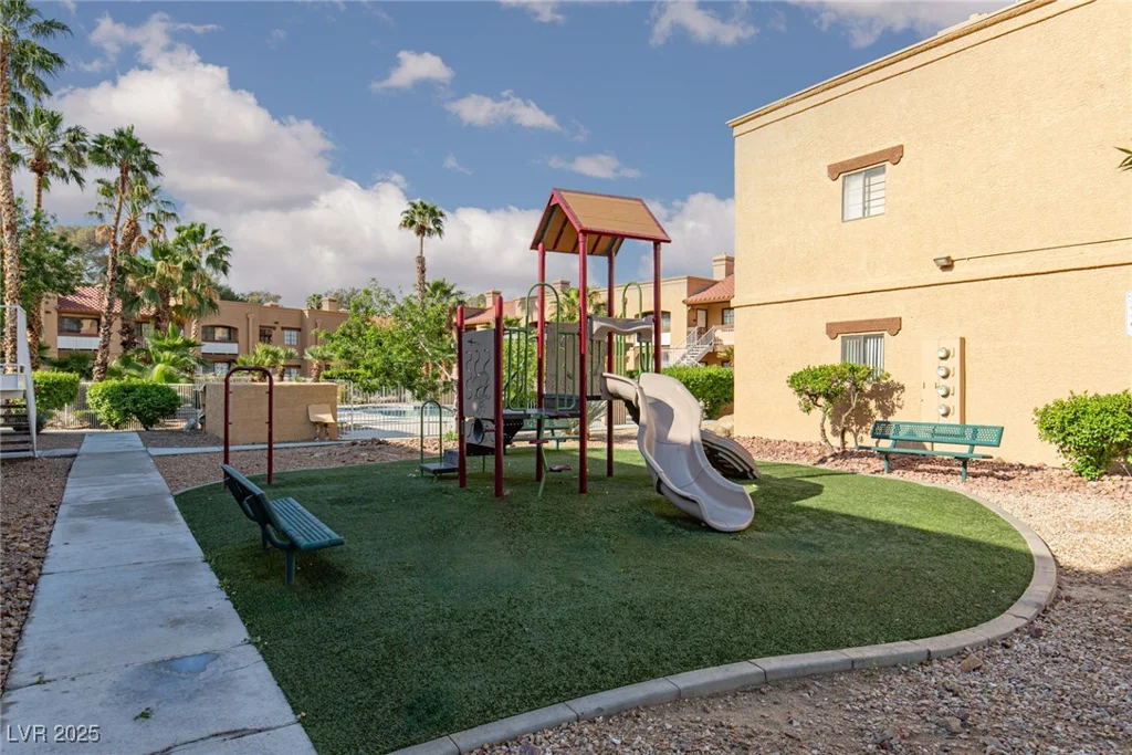 5114 Jones, Las Vegas, NV 89118