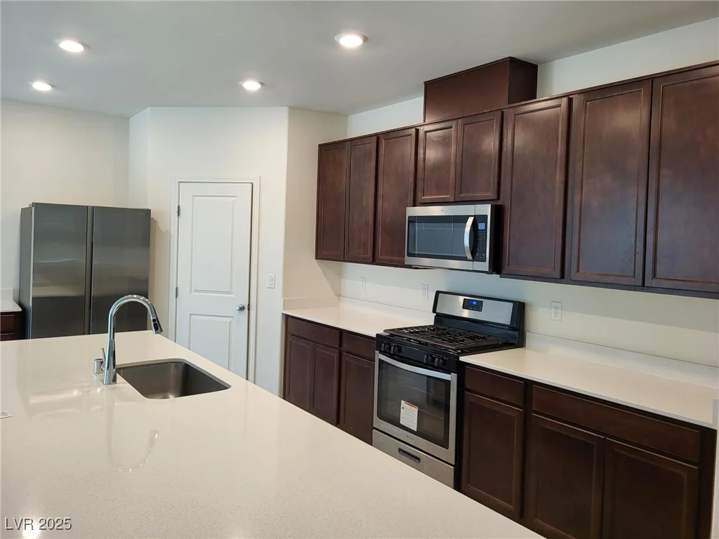 7672 Lush Oasis, Las Vegas, NV 89113