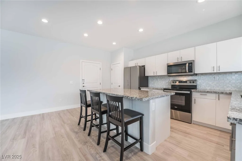 2071 Idaho, Pahrump, NV 89048
