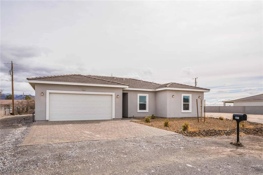 2071 Idaho, Pahrump, NV 89048