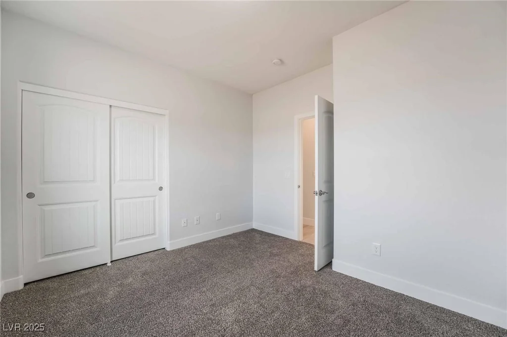 2071 Idaho, Pahrump, NV 89048