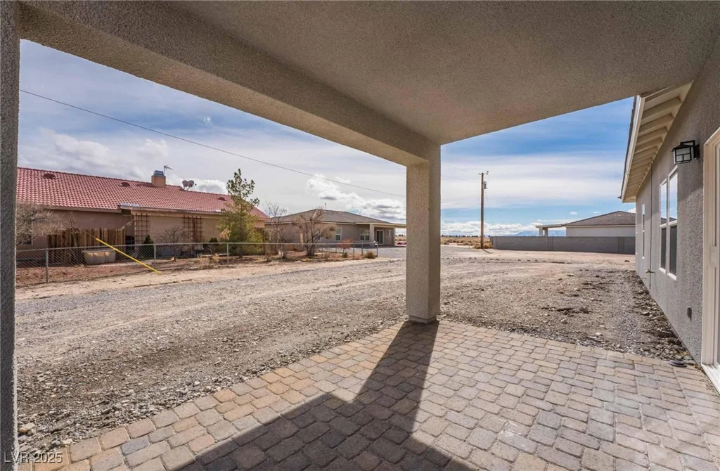 2071 Idaho, Pahrump, NV 89048