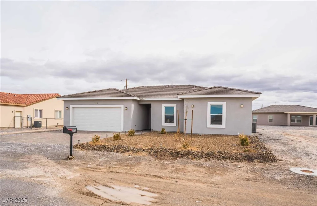 2071 Idaho, Pahrump, NV 89048