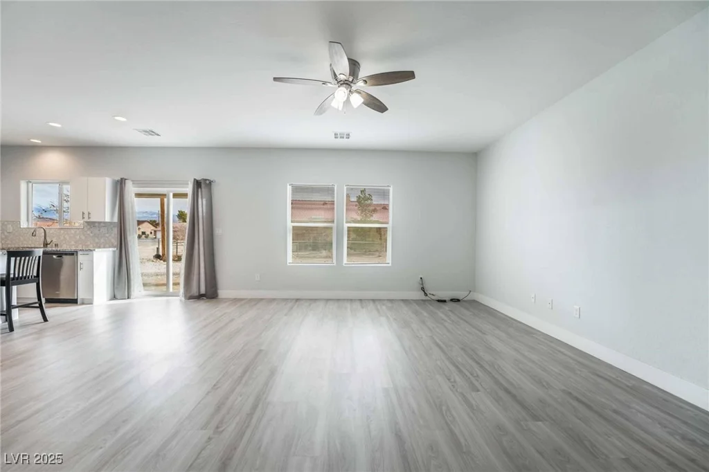 2071 Idaho, Pahrump, NV 89048