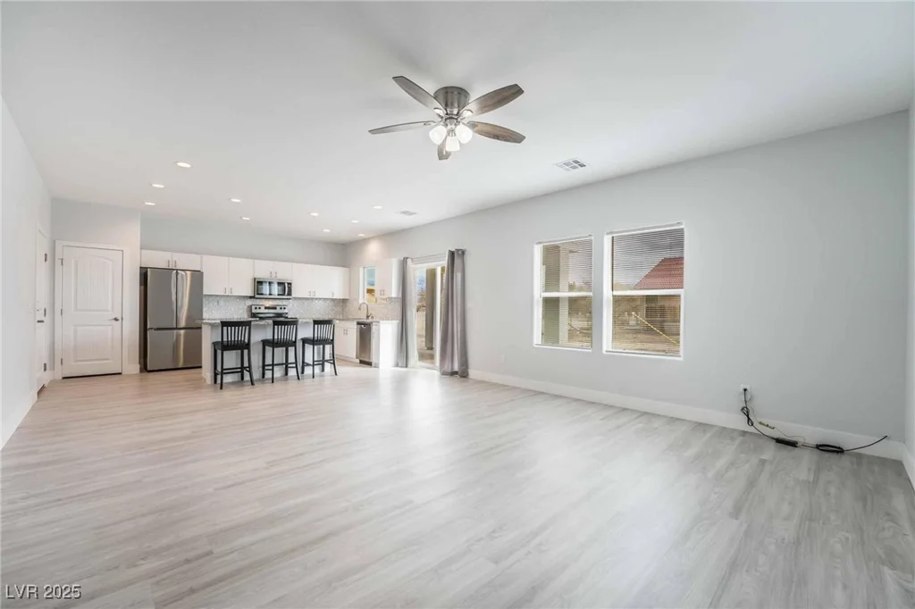 2071 Idaho, Pahrump, NV 89048