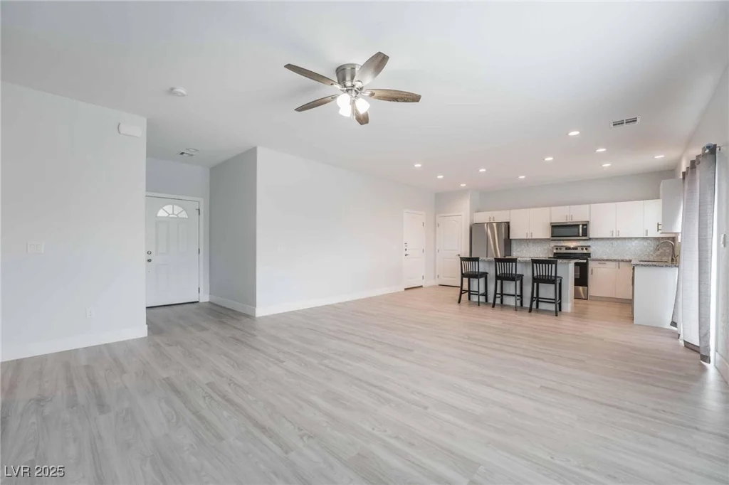2071 Idaho, Pahrump, NV 89048