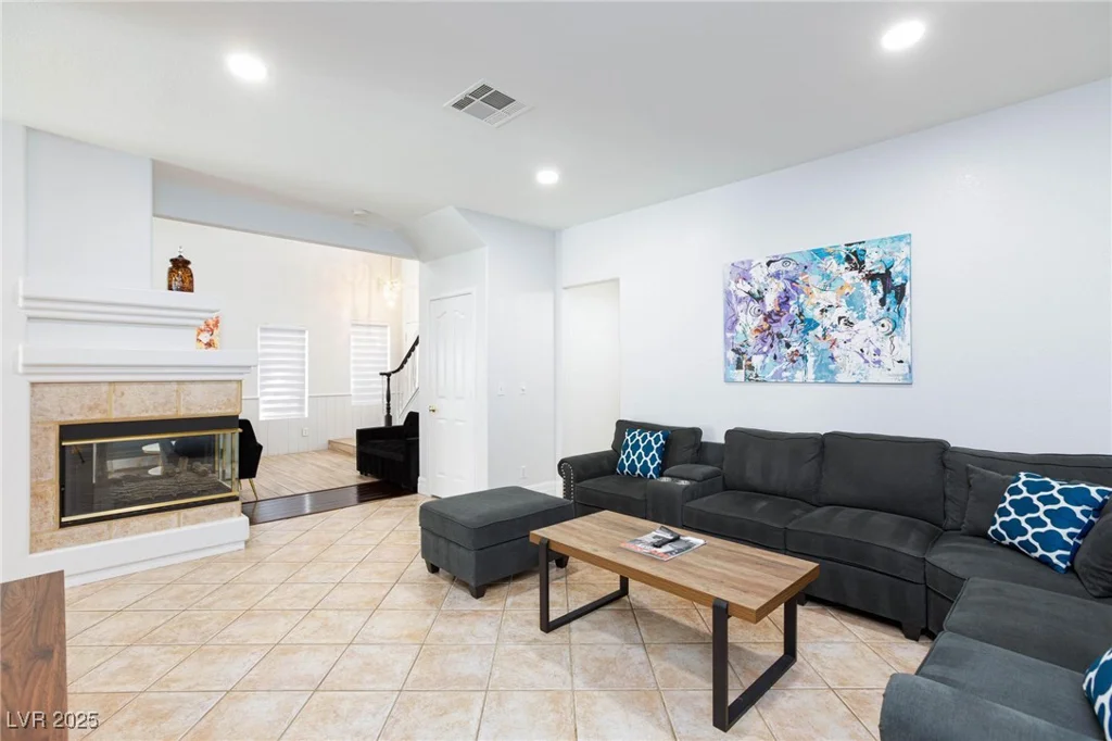 1246 Gary, Las Vegas, NV 89123