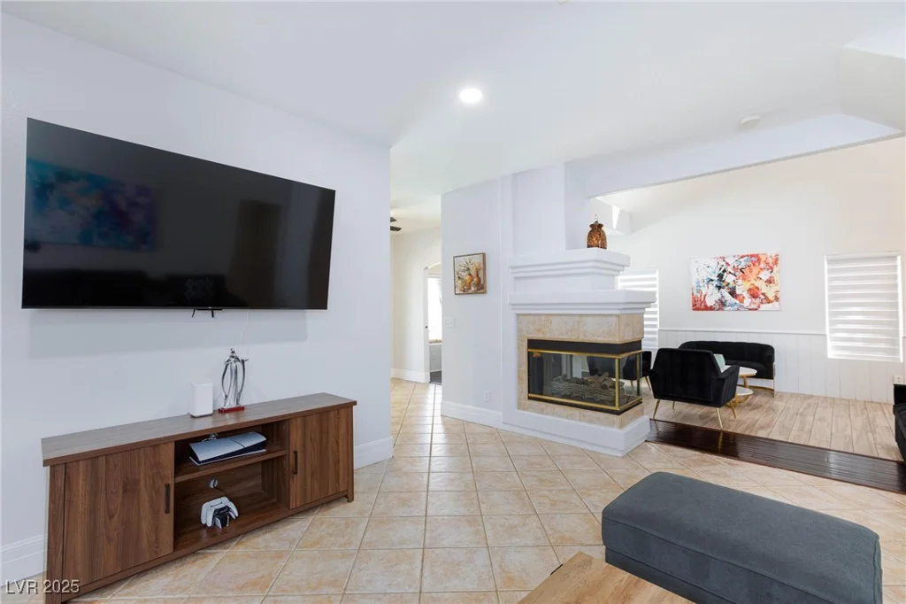 1246 Gary, Las Vegas, NV 89123