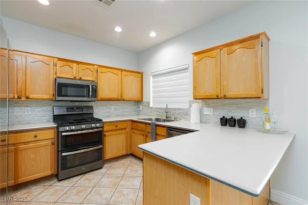 1246 Gary, Las Vegas, NV 89123