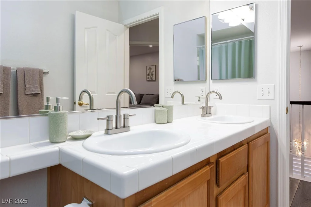 1246 Gary, Las Vegas, NV 89123