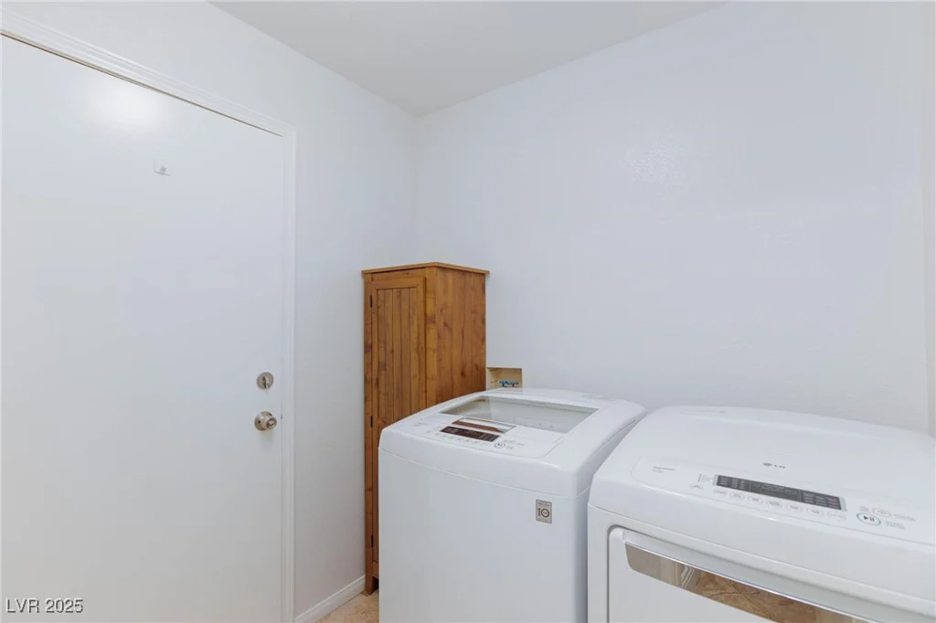 1246 Gary, Las Vegas, NV 89123