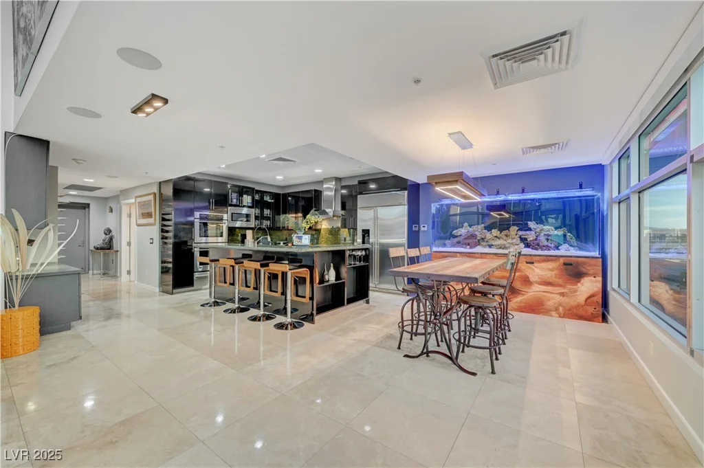 4515 Dean Martin, Las Vegas, NV 89103