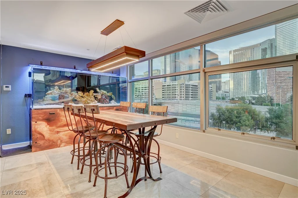 4515 Dean Martin, Las Vegas, NV 89103