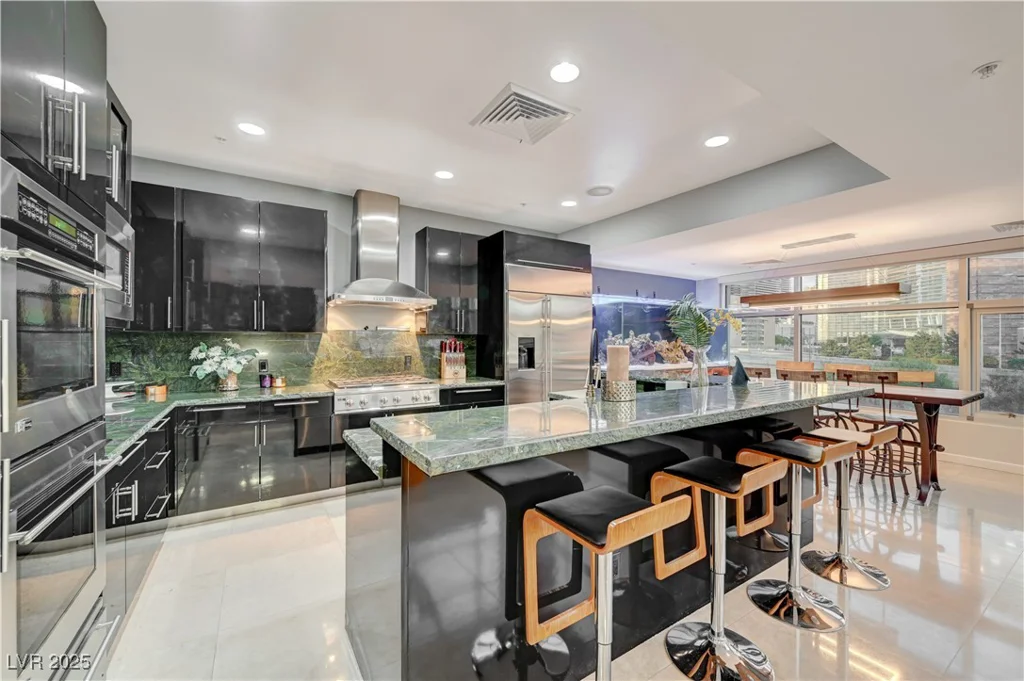 4515 Dean Martin, Las Vegas, NV 89103