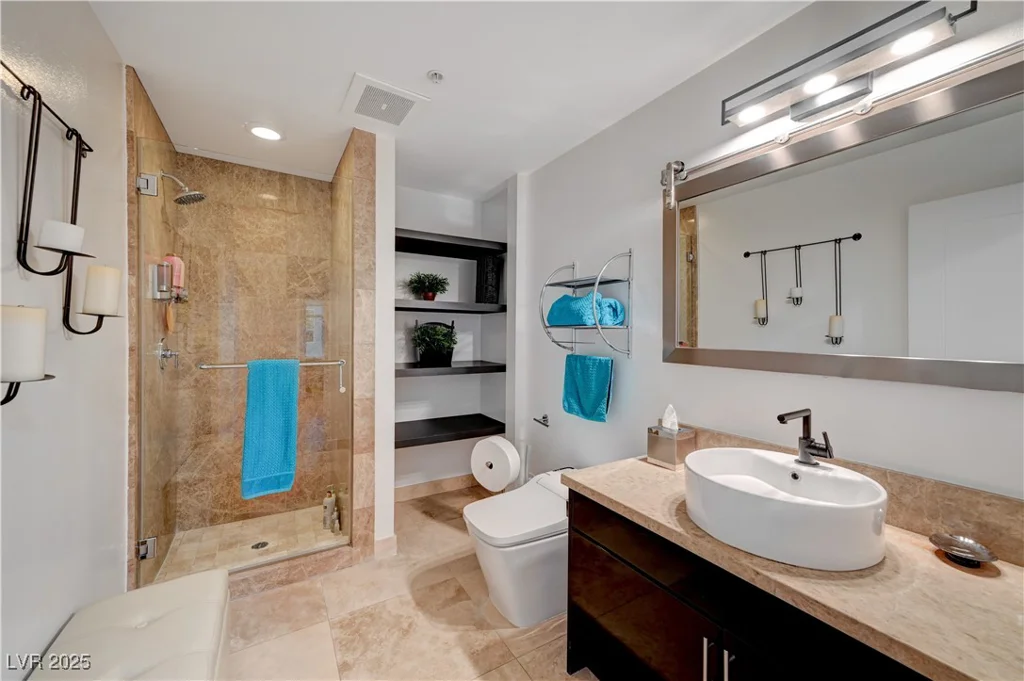 4515 Dean Martin, Las Vegas, NV 89103