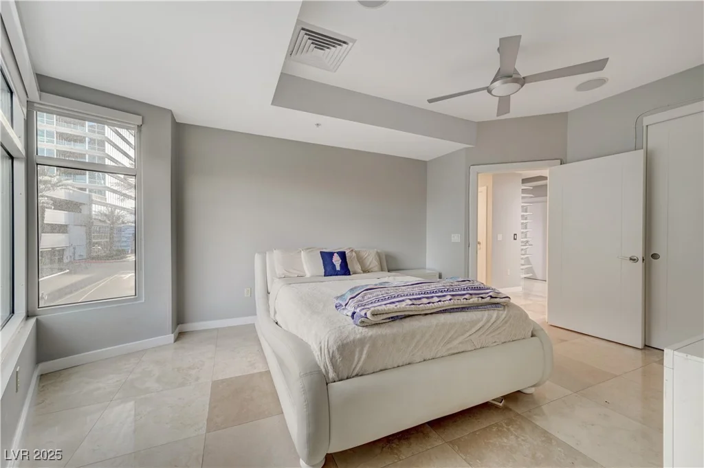 4515 Dean Martin, Las Vegas, NV 89103