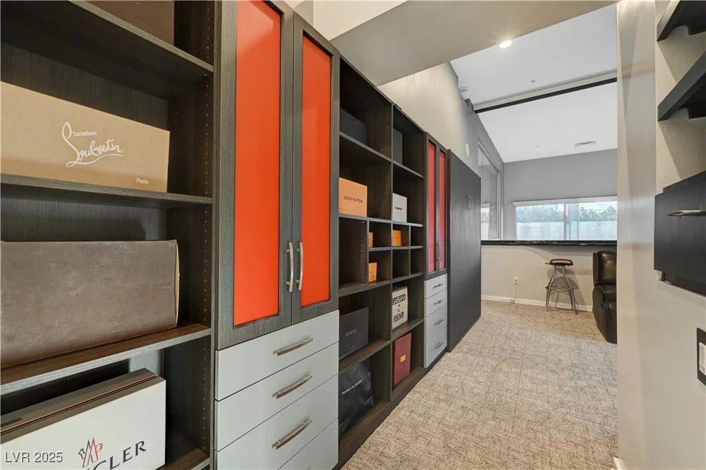 4515 Dean Martin, Las Vegas, NV 89103