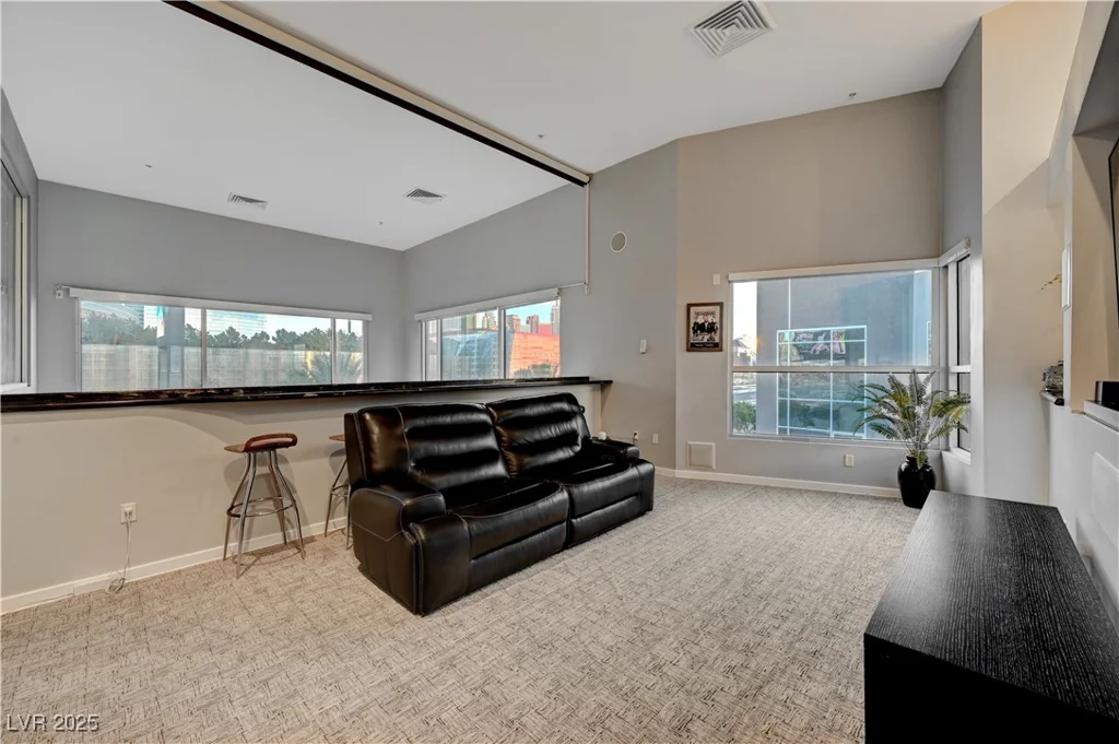 4515 Dean Martin, Las Vegas, NV 89103