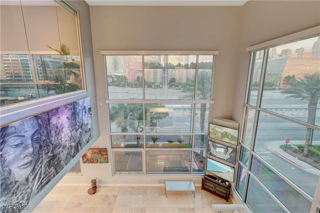 4515 Dean Martin, Las Vegas, NV 89103