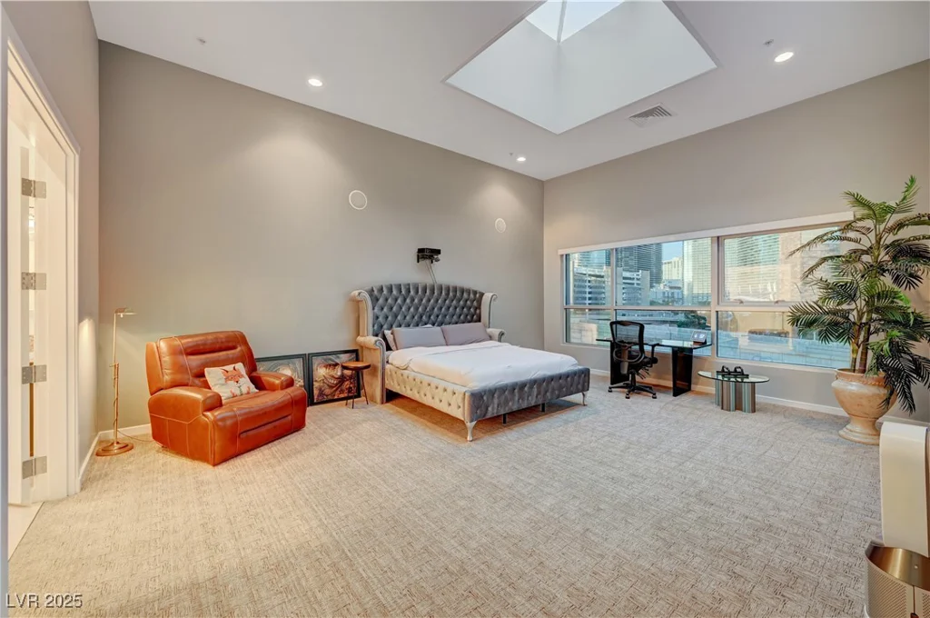 4515 Dean Martin, Las Vegas, NV 89103