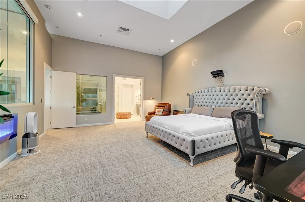 4515 Dean Martin, Las Vegas, NV 89103