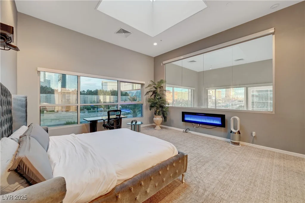 4515 Dean Martin, Las Vegas, NV 89103