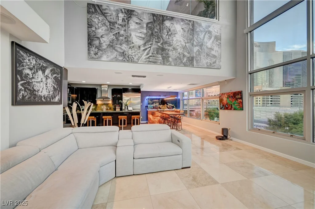 4515 Dean Martin, Las Vegas, NV 89103