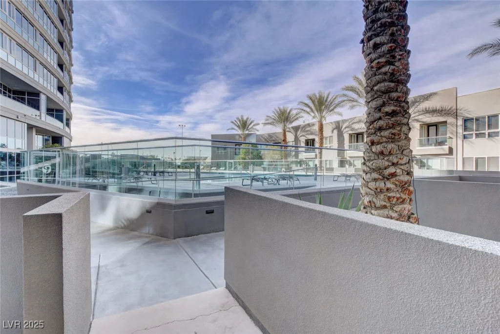 4515 Dean Martin, Las Vegas, NV 89103
