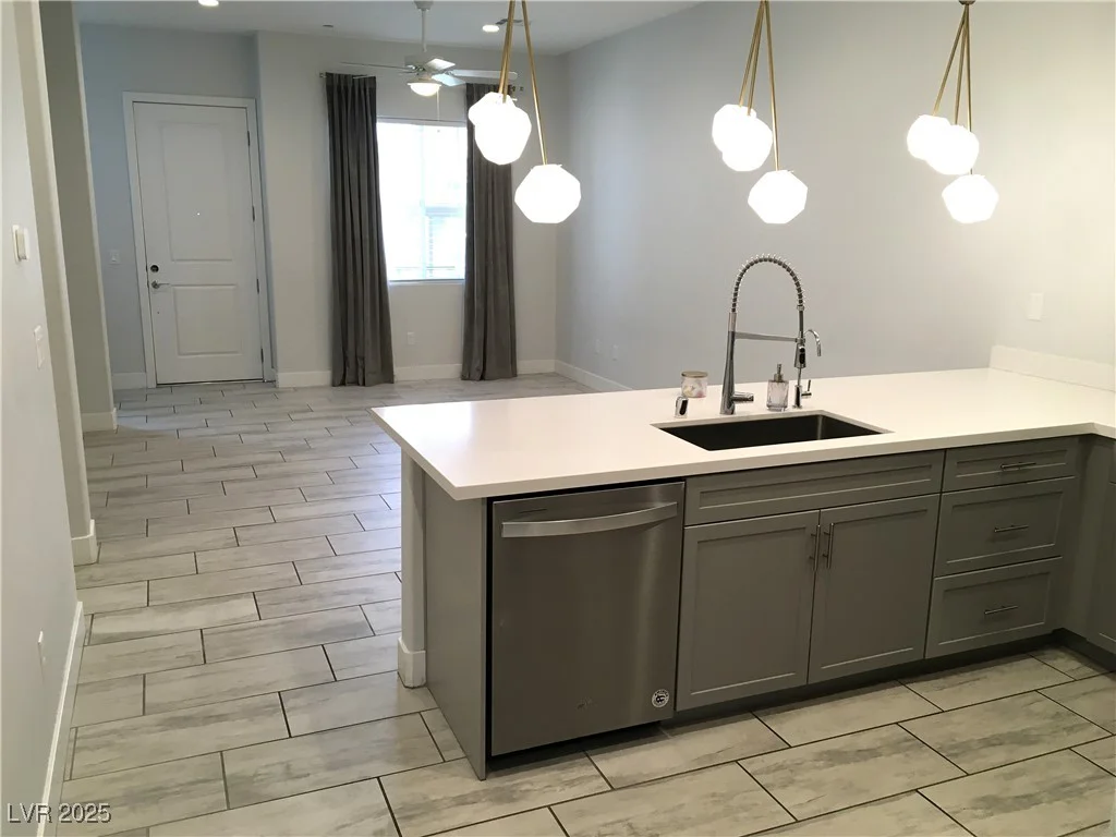 6450 Spring Jog, Las Vegas, NV 89166